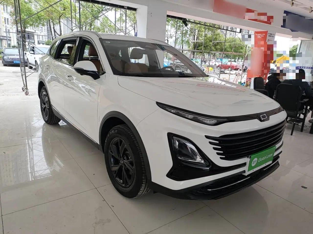 Bestune T90 2025 Dragon Edition 1.5T Enjoyment Model — миниатюра 3