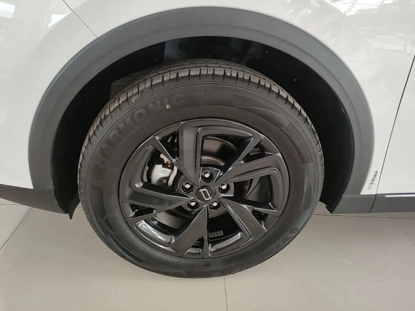 Bestune T90 2025 Dragon Edition 1.5T Enjoyment Model — миниатюра 8
