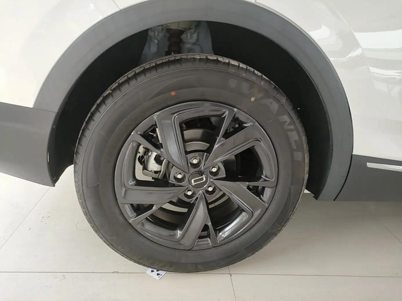 Bestune T90 2025 Dragon Edition 1.5T Enjoyment Model — миниатюра 10