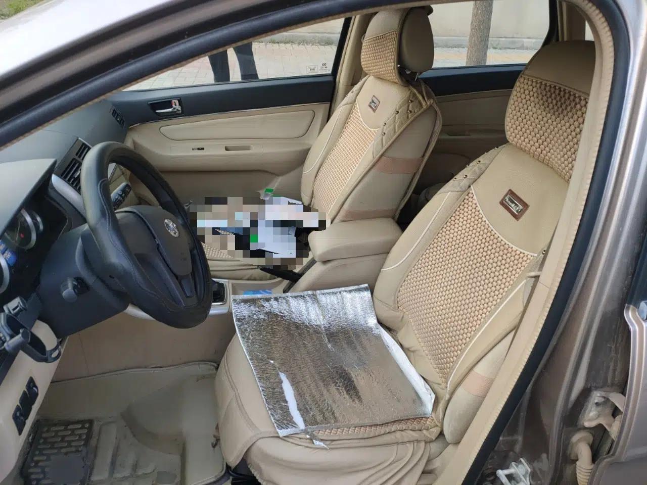 BAIC E Series 2013 Hatchback 1.5L Automatic Lotte Edition — миниатюра 16