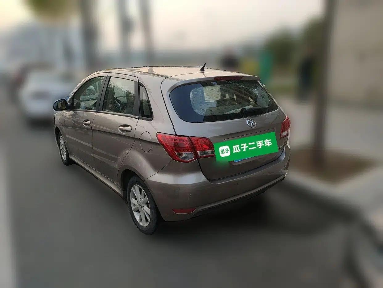 BAIC E Series 2013 Hatchback 1.5L Automatic Lotte Edition — миниатюра 4