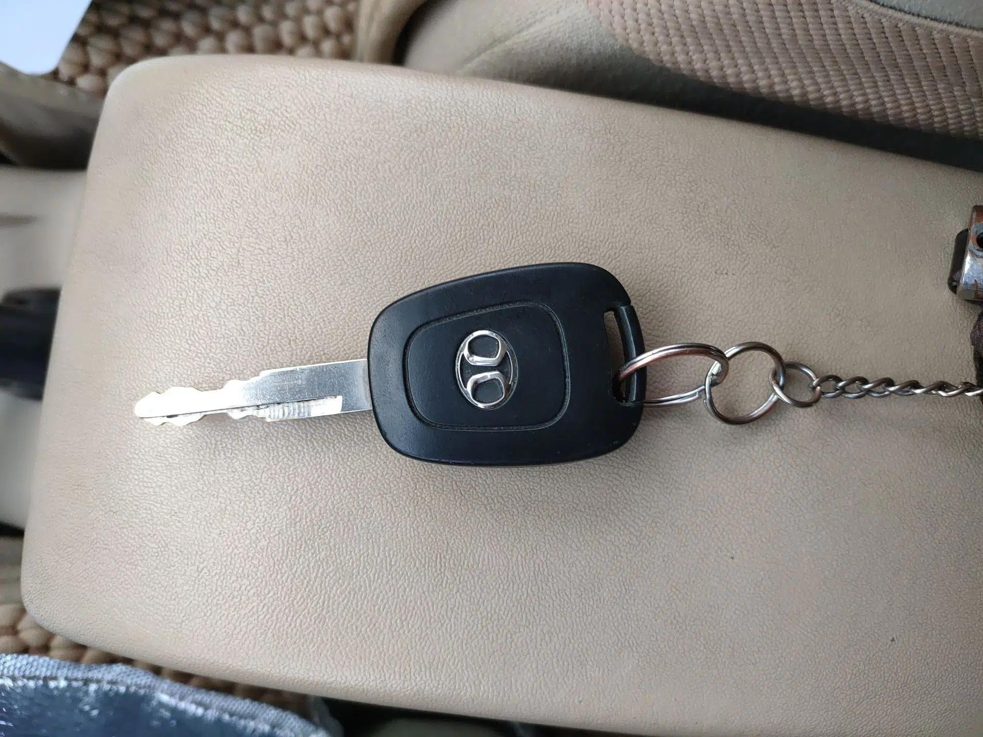 BAIC E Series 2013 Hatchback 1.5L Automatic Lotte Edition — миниатюра 9