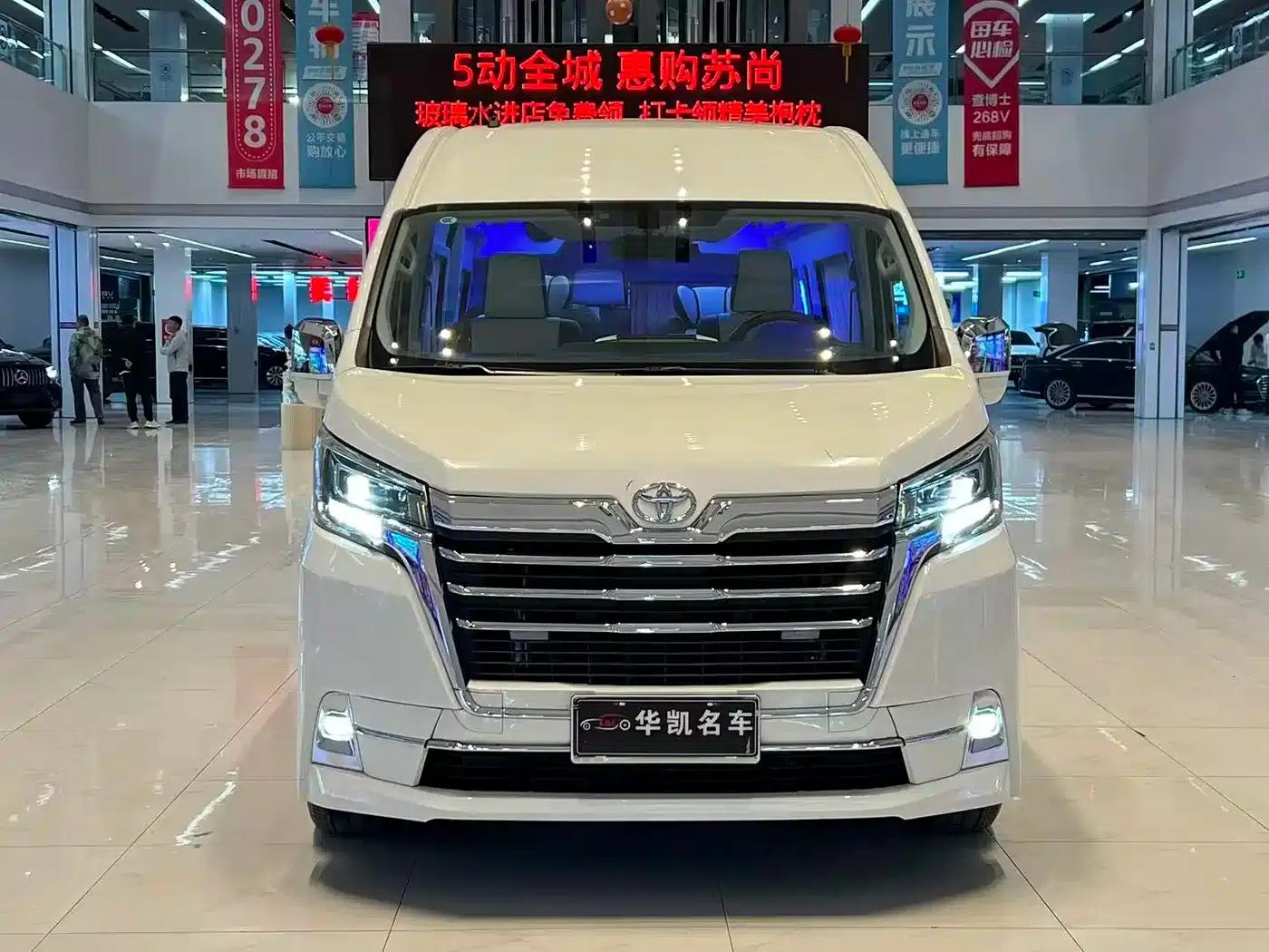 2019 HIACE 3.5L Automatic — миниатюра 2