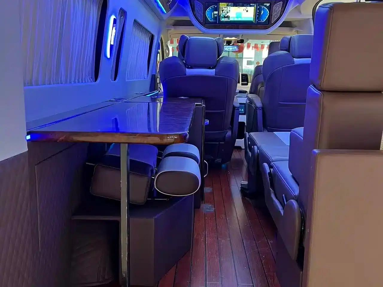 2019 HIACE 3.5L Automatic — миниатюра 13