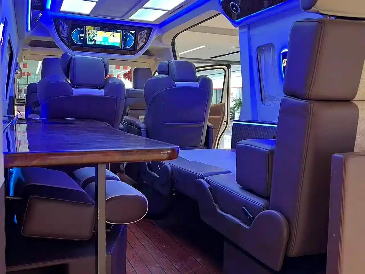 2019 HIACE 3.5L Automatic — миниатюра 14