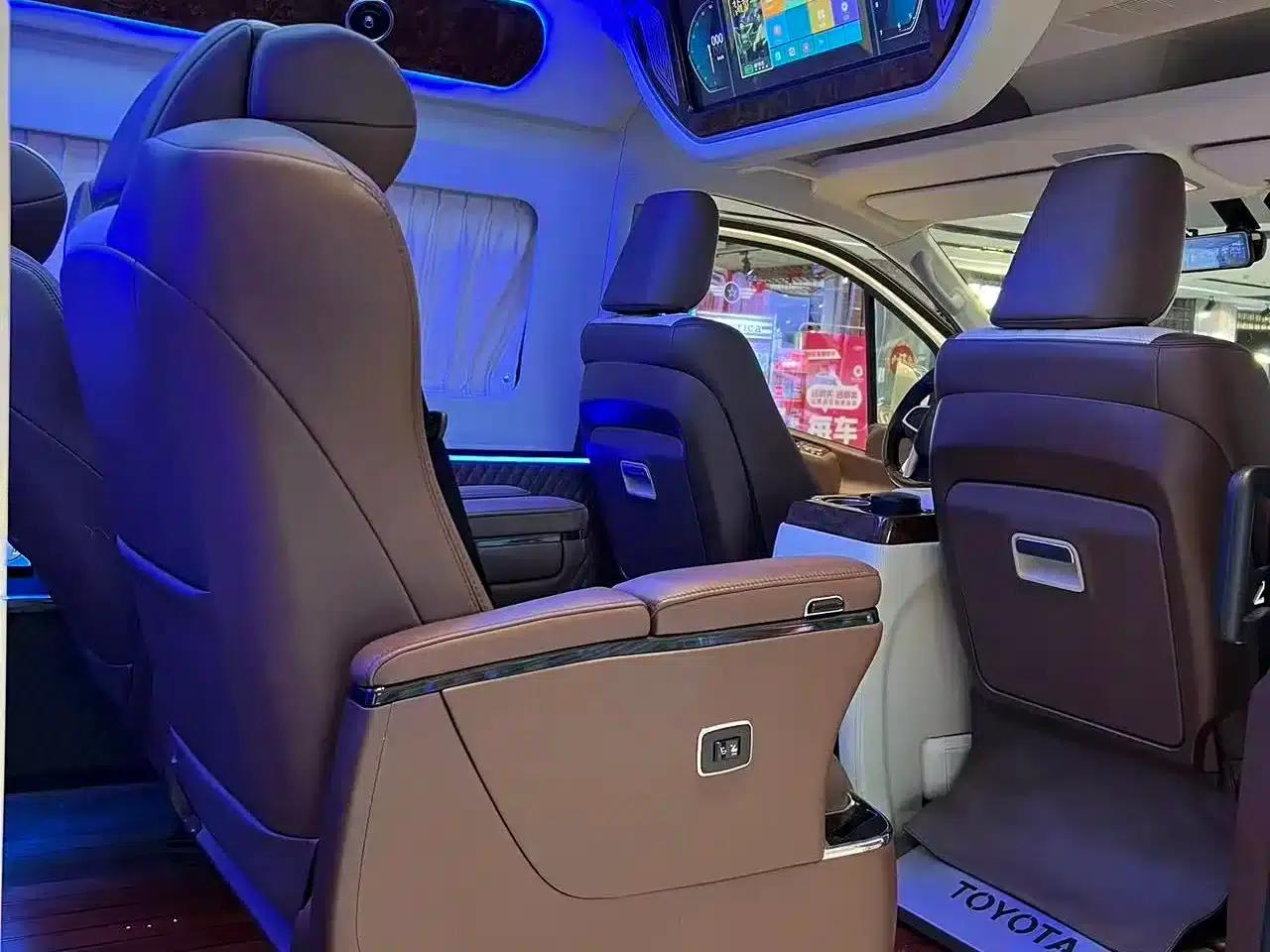 2019 HIACE 3.5L Automatic — миниатюра 16
