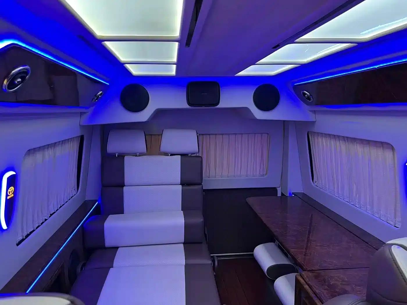 2019 HIACE 3.5L Automatic — миниатюра 19