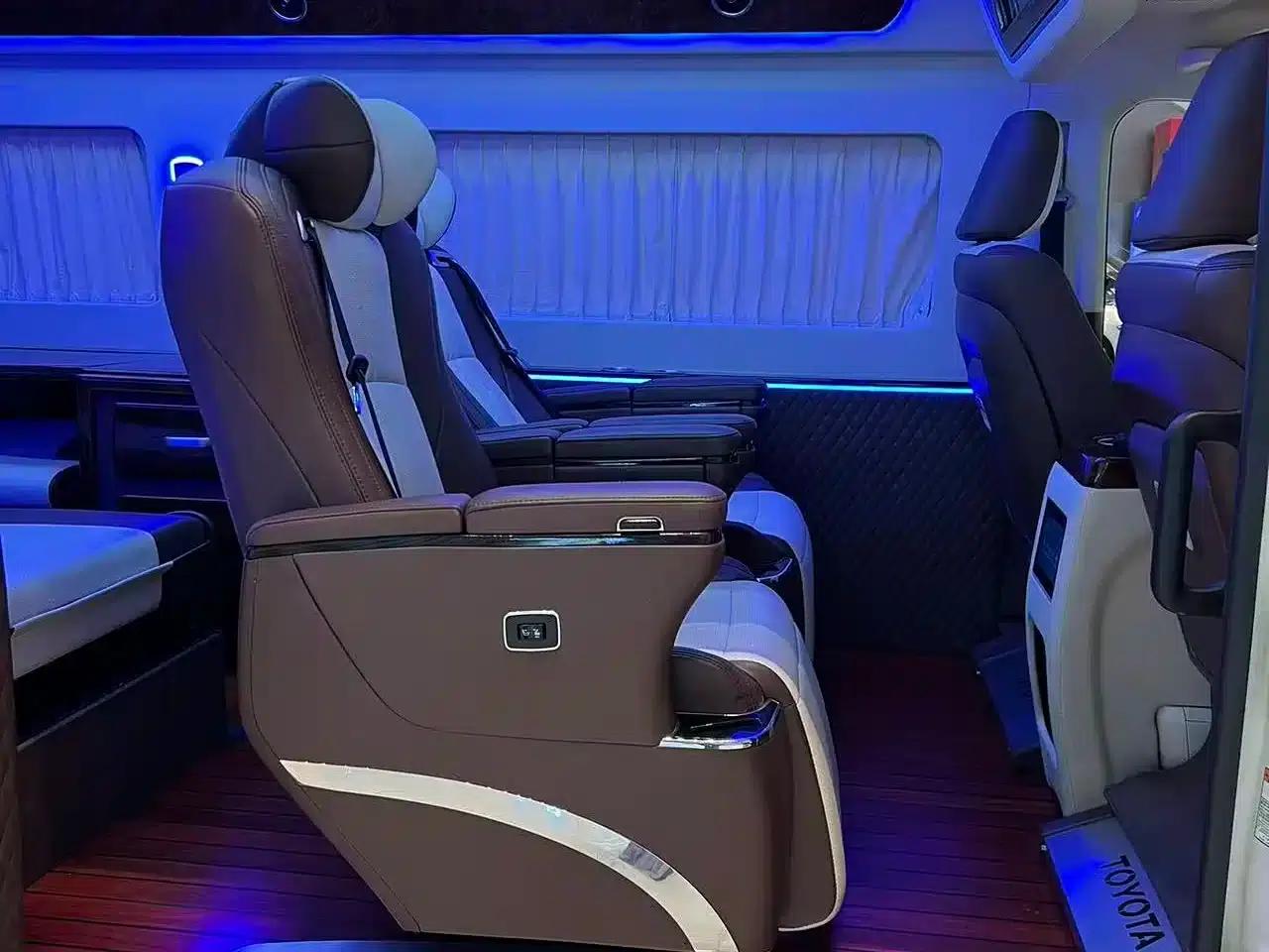 2019 HIACE 3.5L Automatic — миниатюра 10