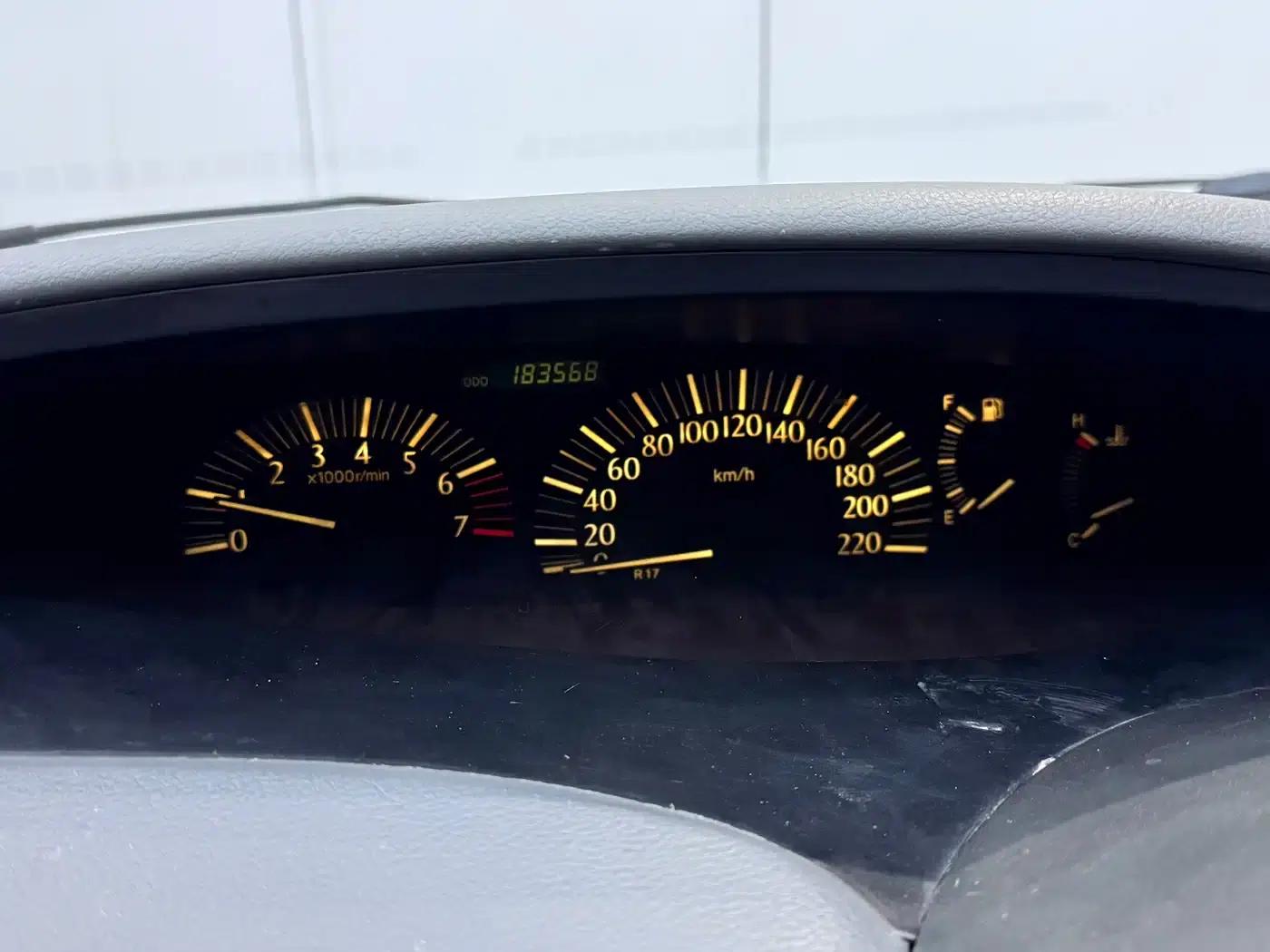 2002 Previa 2.4L Automatic DX — миниатюра 18