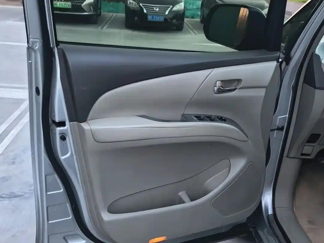2007 Previa 3.5L 7-seater Luxury — миниатюра 8