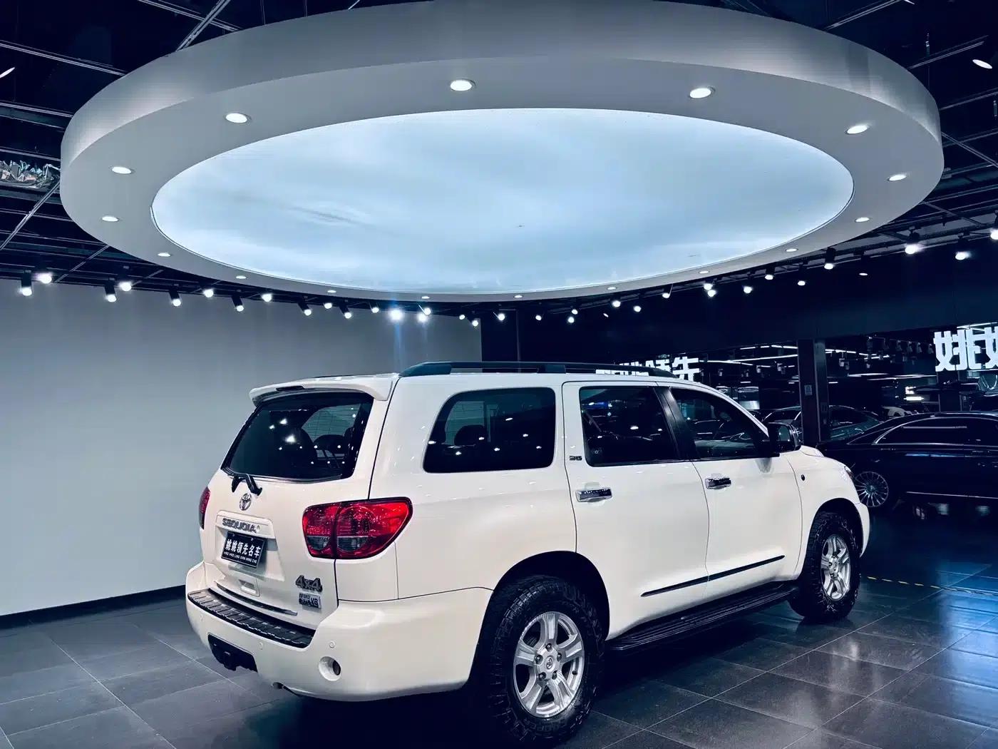 2016 Sequoia 5.7L Middle East Edition — миниатюра 3