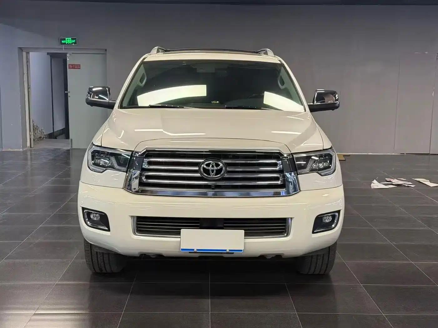 2018 Sequoia 5.7L Automatic — миниатюра 2