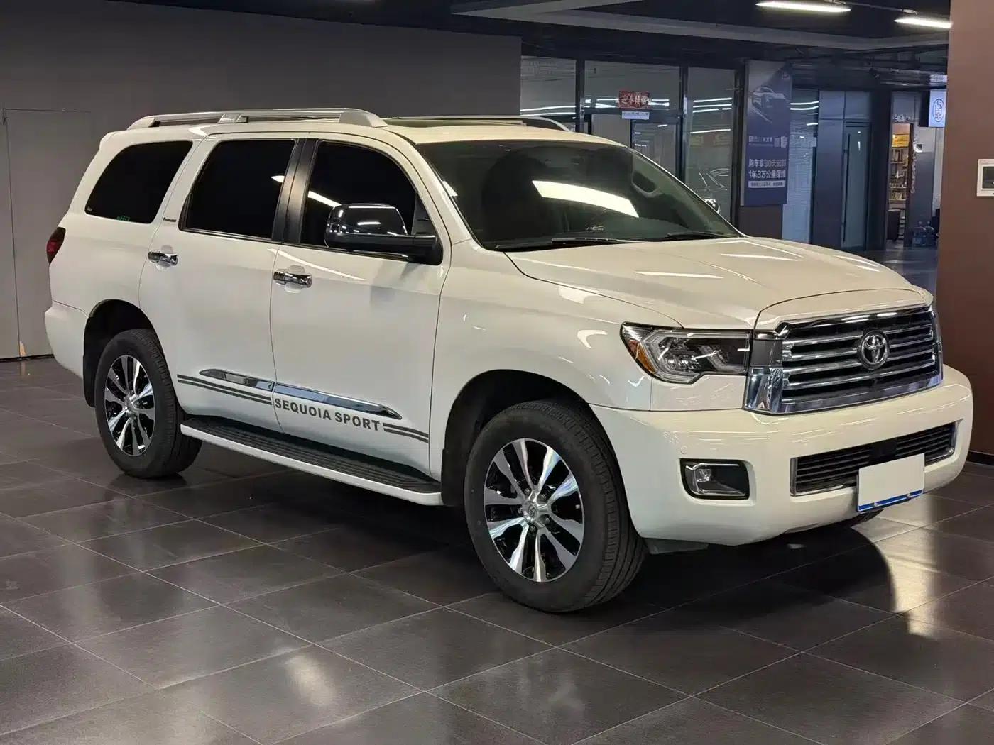 2018 Sequoia 5.7L Automatic — миниатюра 3