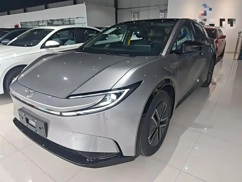 Toyota BZ5 2025 550 JOY — миниатюра 1