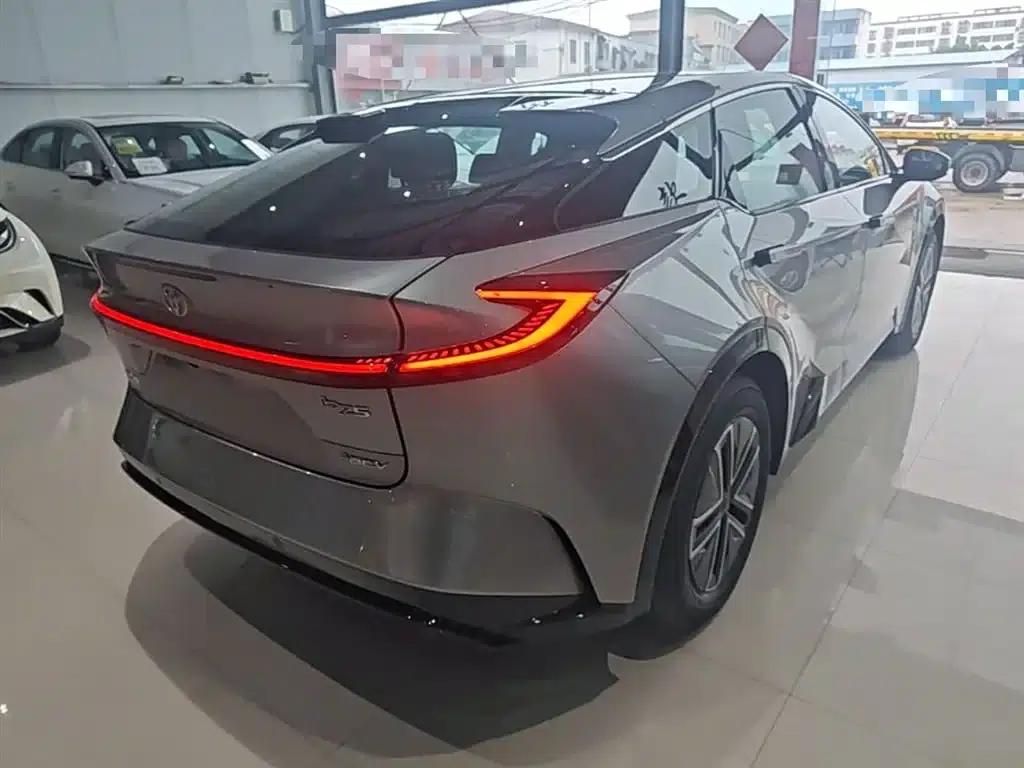 Toyota BZ5 2025 550 JOY — миниатюра 7