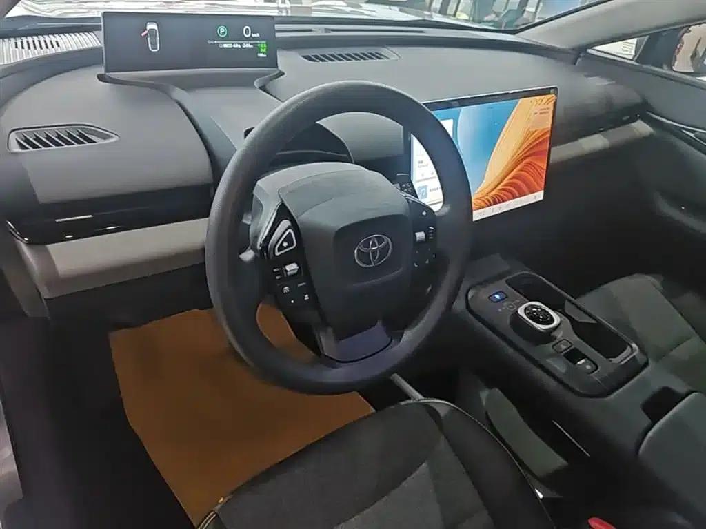 Toyota BZ5 2025 550 JOY — миниатюра 10
