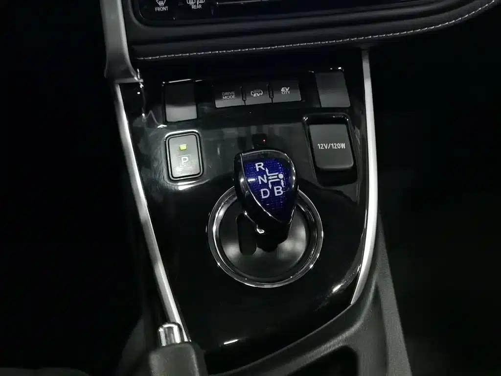 Corolla Hybrid E+ 2019 1.8L E-CVT Leading Edition — миниатюра 13