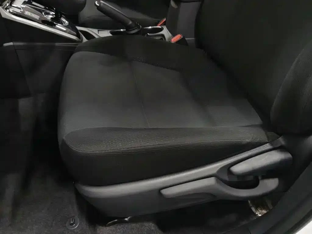 Corolla Hybrid E+ 2019 1.8L E-CVT Leading Edition — миниатюра 20