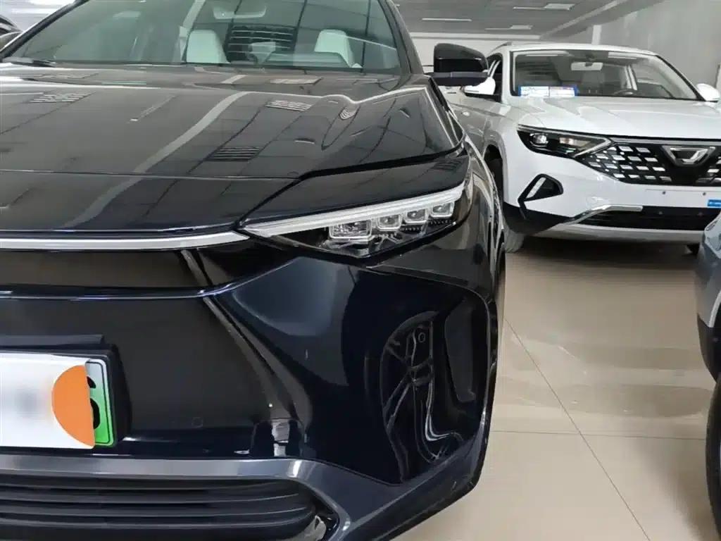 FAW Toyota bZ4X 2022 All-Wheel Drive High-Performance PRO Edition — миниатюра 24