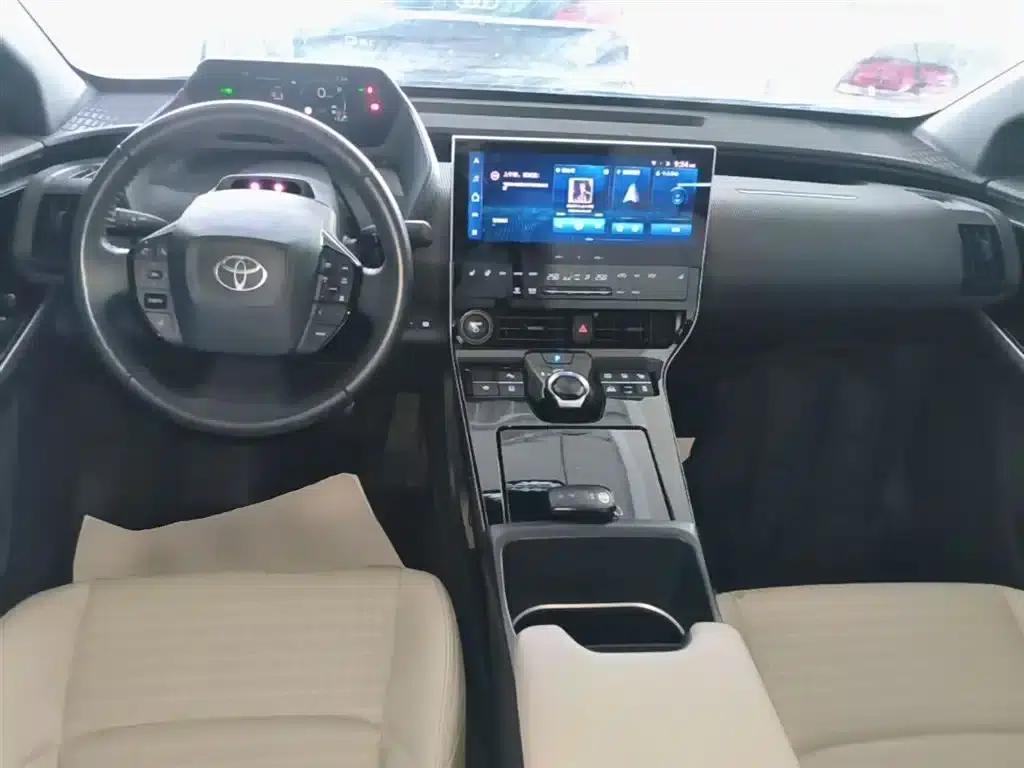 FAW Toyota bZ4X 2022 All-Wheel Drive High-Performance PRO Edition — миниатюра 10