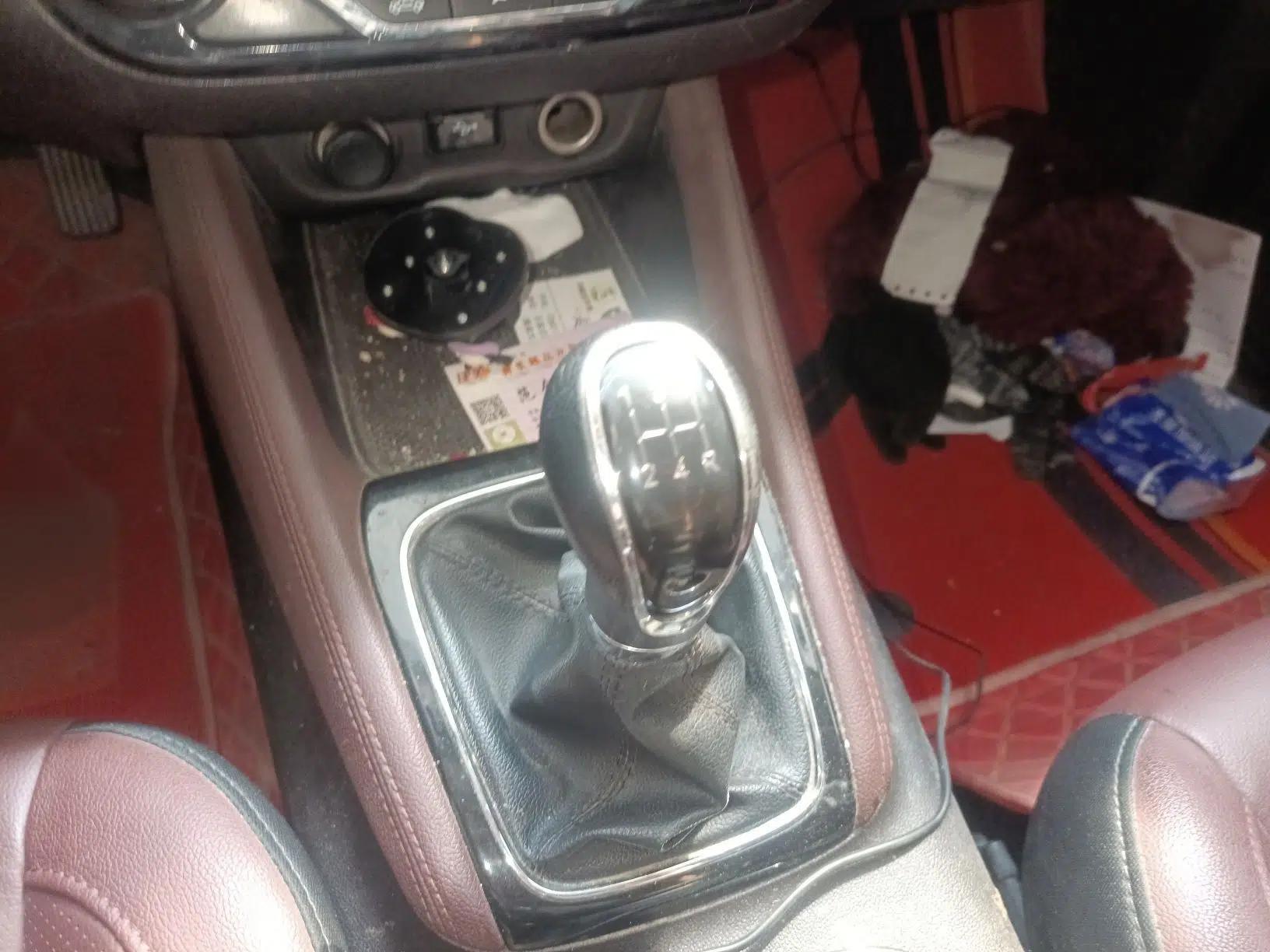 CHANGAN Lingxuan 2017 1.6L Manual Happiness Edition — миниатюра 11