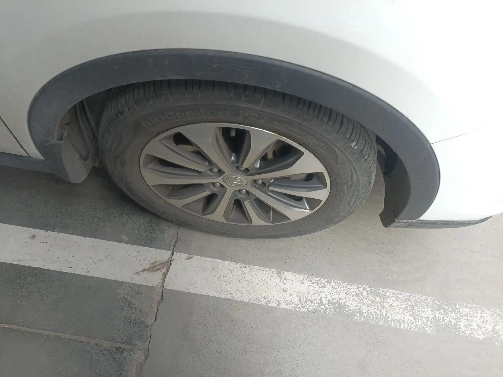 CHANGAN Lingxuan 2017 1.6L Manual Happiness Edition — миниатюра 5