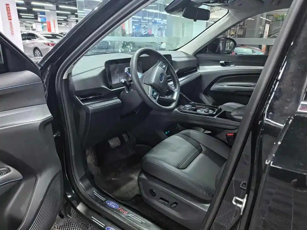 2025 EcoBoost 170 Platinum Edition — миниатюра 7