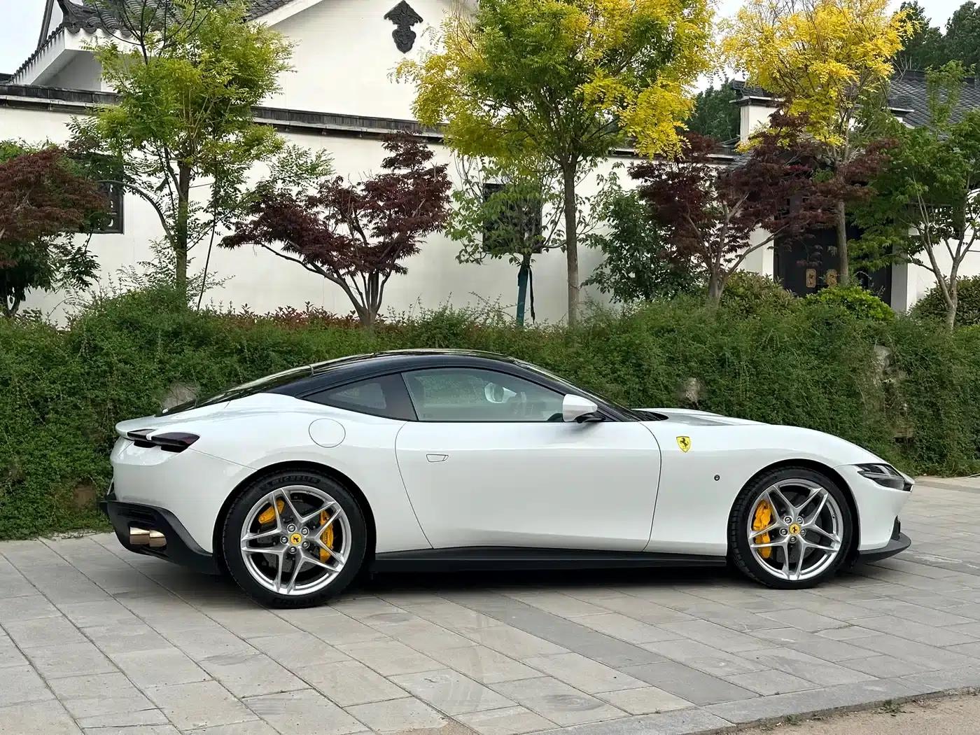 Roma 2020 3.9T V8 — миниатюра 18