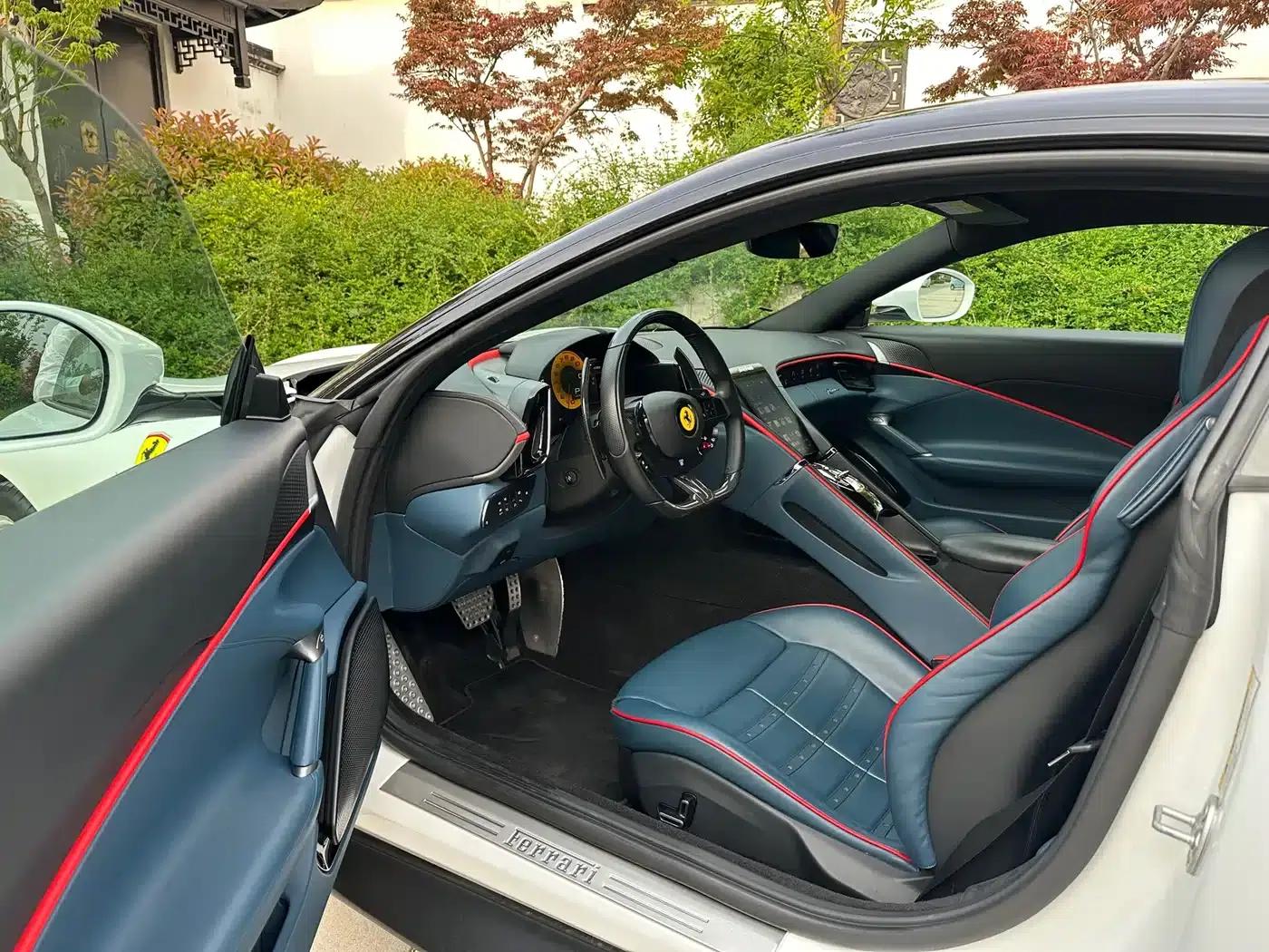 Roma 2020 3.9T V8 — миниатюра 4