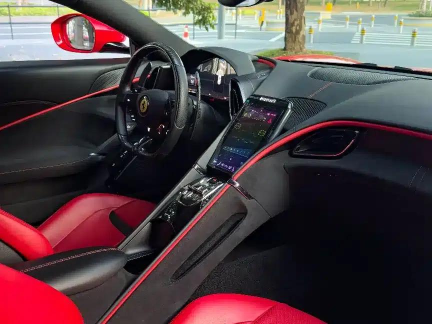 Roma 2020 3.9T V8 — миниатюра 16