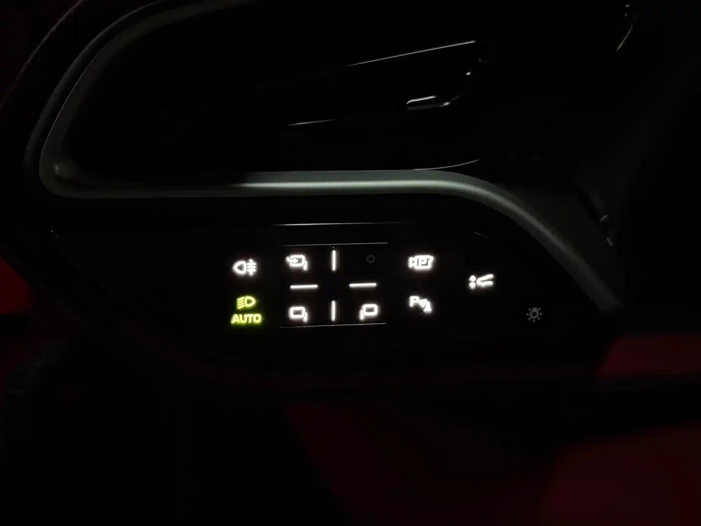 Ferrari 296 2021 3.0T V6 GTB — миниатюра 11