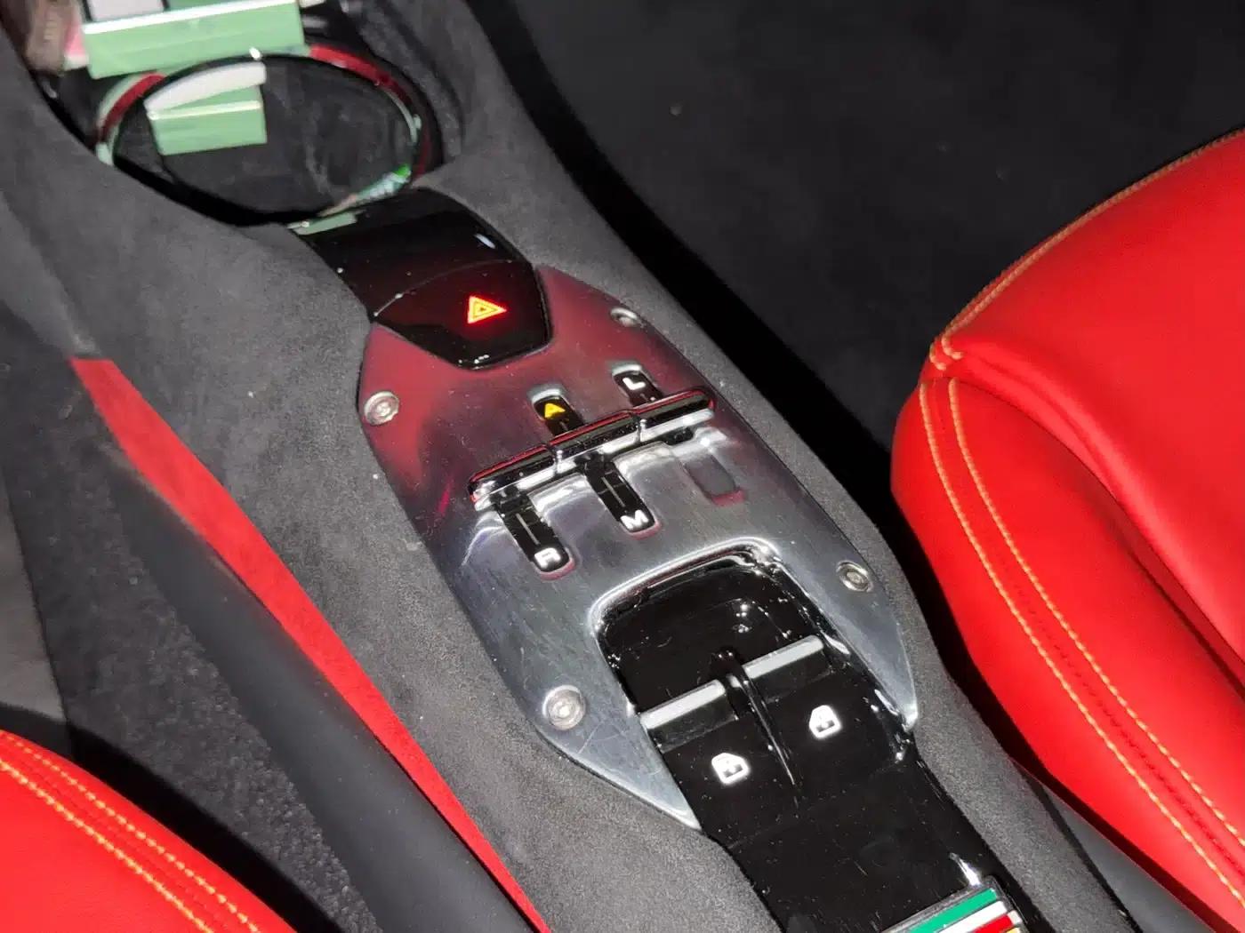 Ferrari 296 2021 3.0T V6 GTB — миниатюра 10