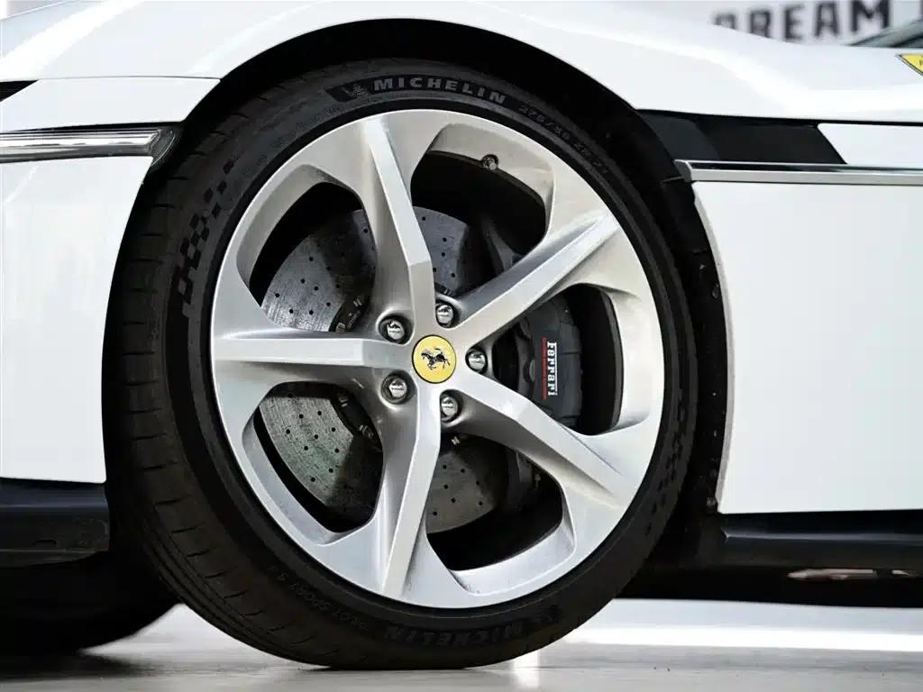 Ferrari 12 Cilindri 2024 6.5L Spider — миниатюра 24