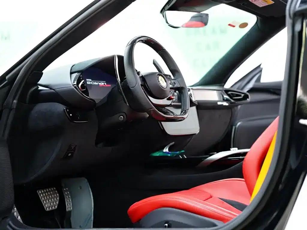 Ferrari 12 Cilindri 2024 6.5L Spider — миниатюра 32