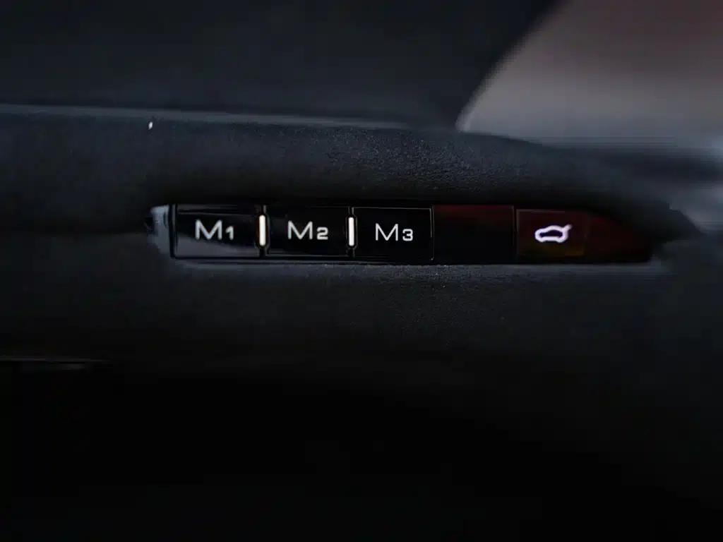 Ferrari 12 Cilindri 2024 6.5L Spider — миниатюра 35