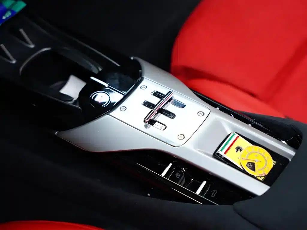Ferrari 12 Cilindri 2024 6.5L Spider — миниатюра 38