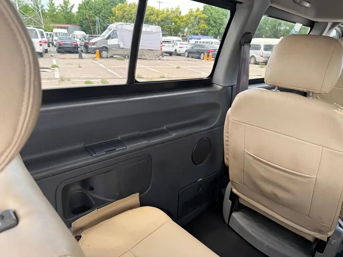 2016 MPV E 2.0L Commercial Edition 7-seater 4G63 — миниатюра 14