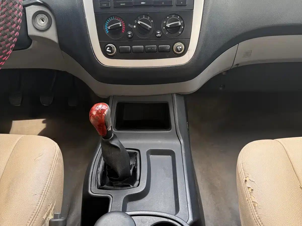 2016 MPV E 2.0L Commercial Edition 7-seater 4G63 — миниатюра 25