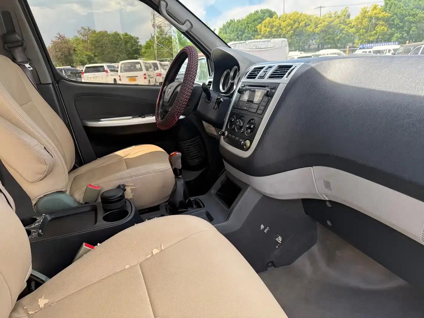 2016 MPV E 2.0L Commercial Edition 7-seater 4G63 — миниатюра 31