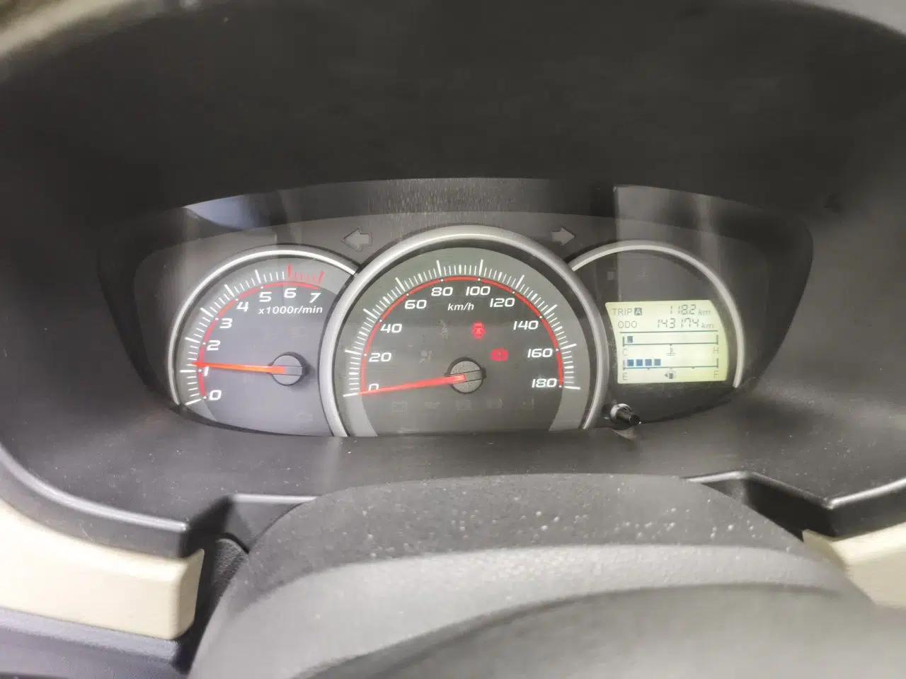 CHANGAN OSHAN Olisway 2013 1.2L Manual Comfort Model — миниатюра 12