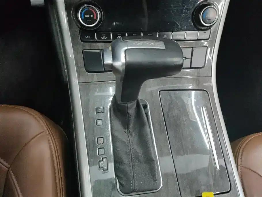 Haval H8 2015 2.0T 4WD Comfort Model — миниатюра 16