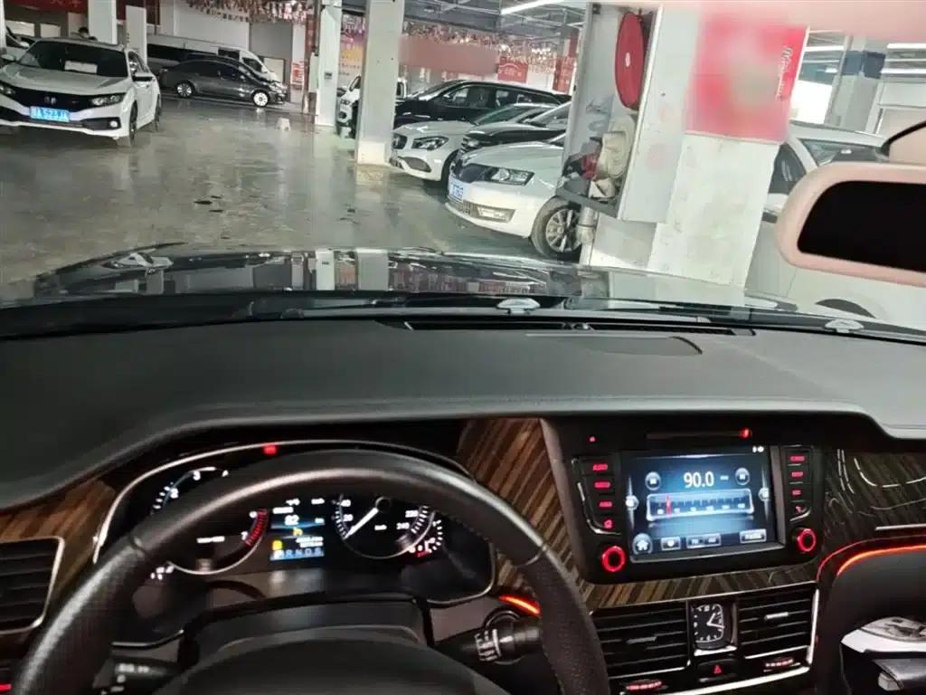 Hongqi H7 2019 1.8T Comfort Edition — миниатюра 10