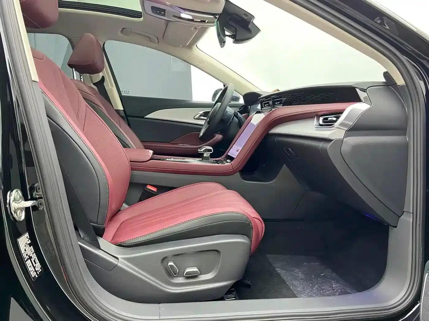 Hongqi H5 PHEV 2025 130 Super Hybrid Edition — миниатюра 8