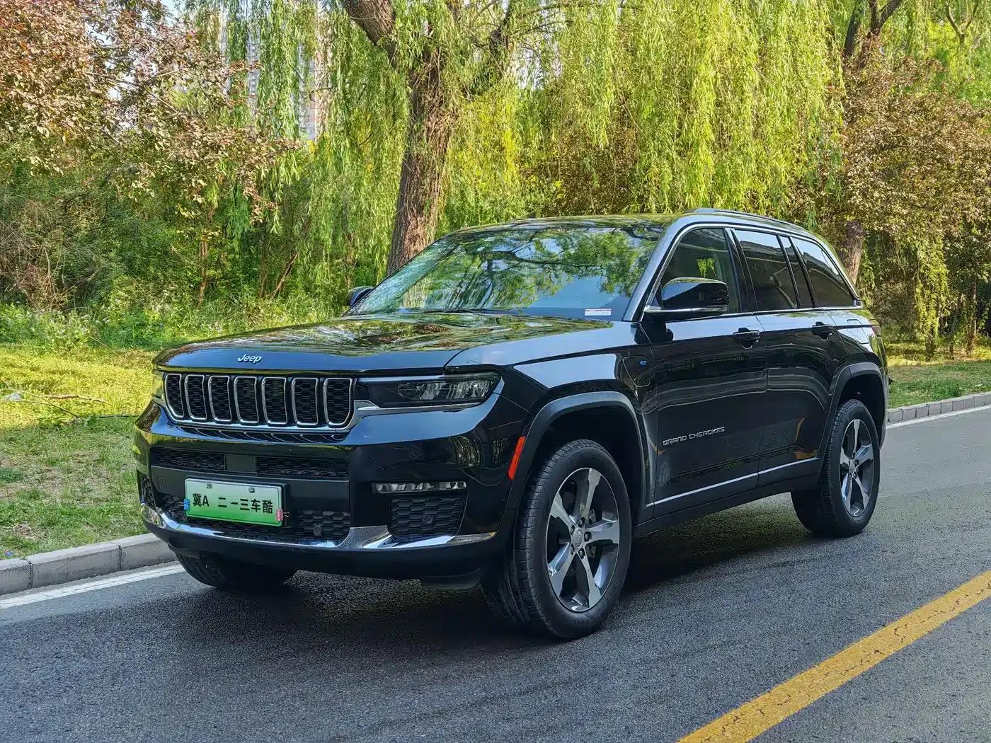 2024 Jeep Grand Cherokee 4xe Imported Model 4xe Peak Edition — миниатюра 1