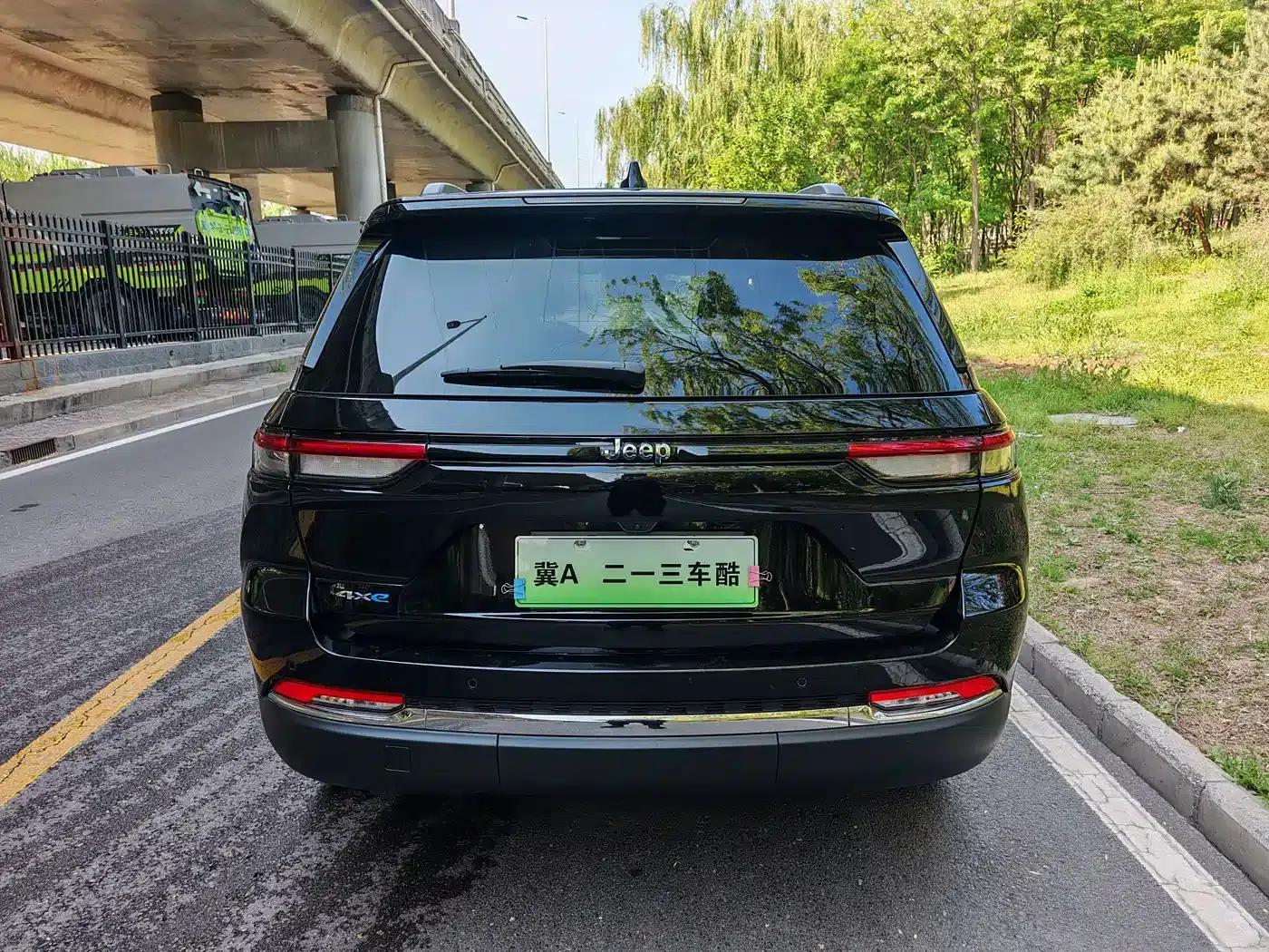 2024 Jeep Grand Cherokee 4xe Imported Model 4xe Peak Edition — миниатюра 18