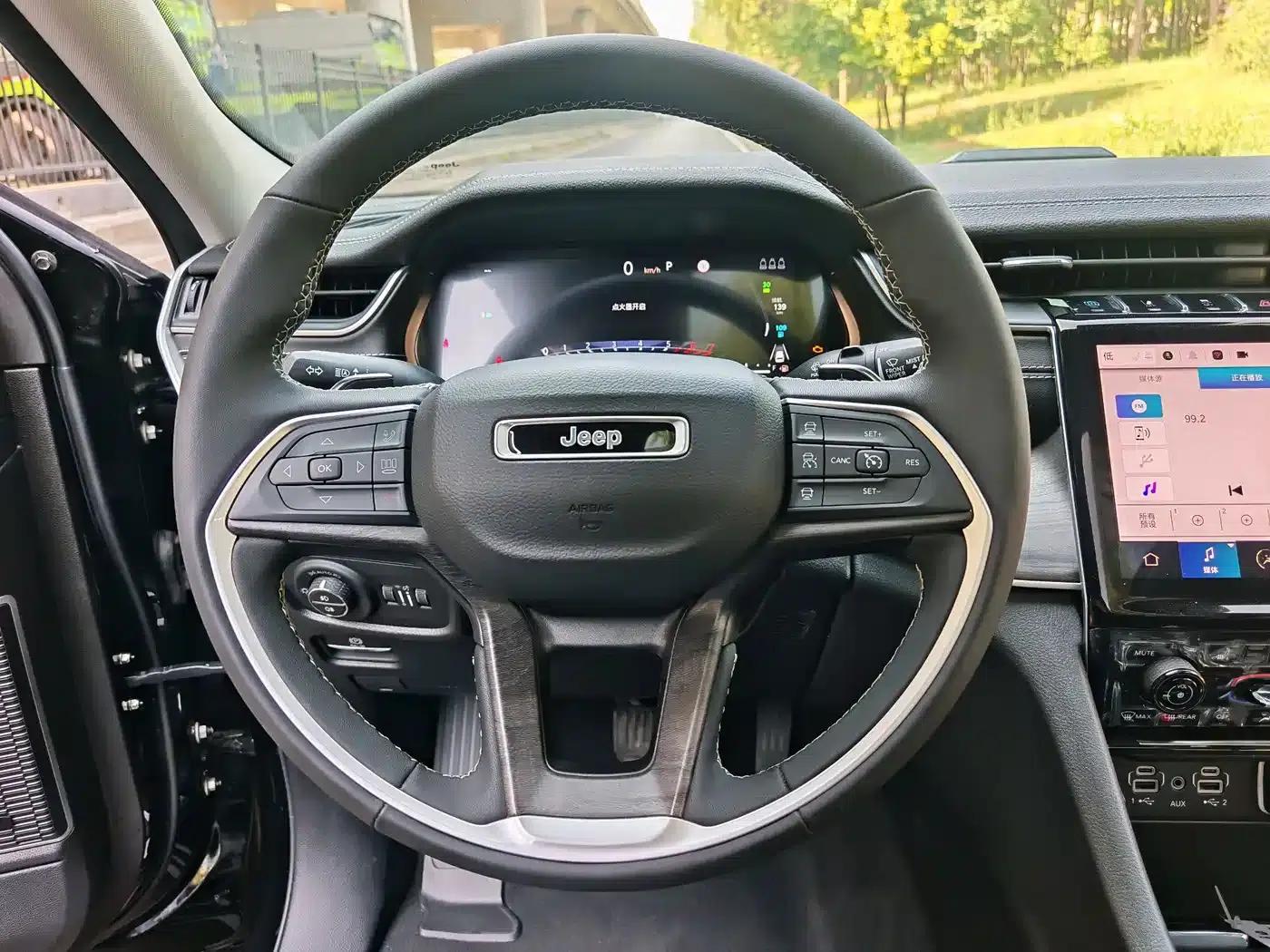 2024 Jeep Grand Cherokee 4xe Imported Model 4xe Peak Edition — миниатюра 8