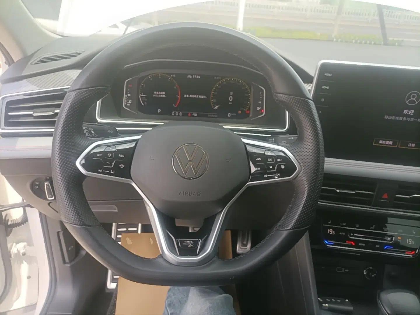 Volkswagen Tiguan X 2022 330TSI Two-Wheel-Drive Flagship Edition — миниатюра 14