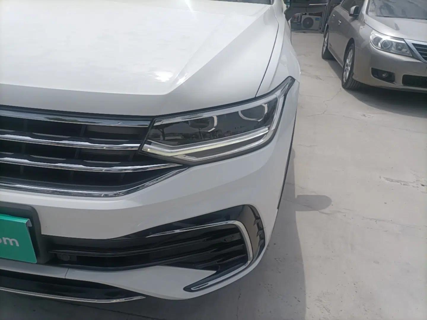 Volkswagen Tiguan X 2022 330TSI Two-Wheel-Drive Flagship Edition — миниатюра 9