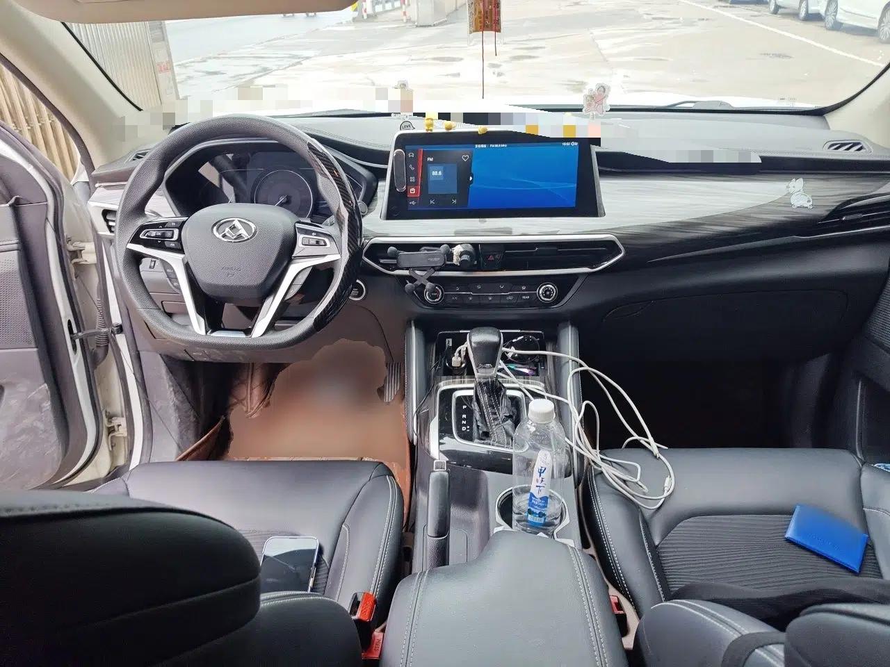 SAIC MAXUS D90 2017 2.0T Automatic Two-Wheel Drive Mercury Base Edition — миниатюра 10
