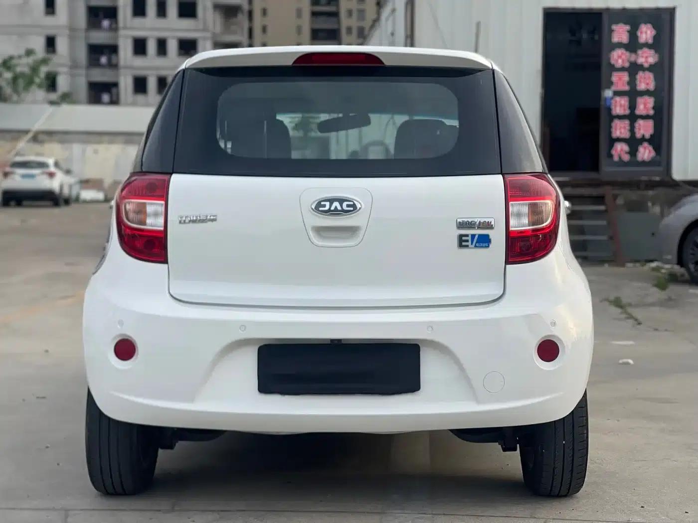 JAC iEV6E 2017 model — миниатюра 17